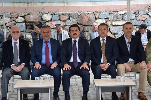İlçemiz Yeşilyurt Mahallesinde Salur Kemal Cantürk İlk ve Ortaokulu Açılış Töreni Gerçekleşti