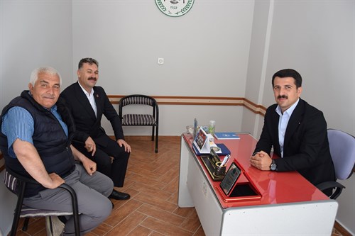 Kaymakamımız Şenol Öztürk, Türüdiye Mahallesi Muhtarımız Hikmet Saraçoğlu’nu ziyaret etti.